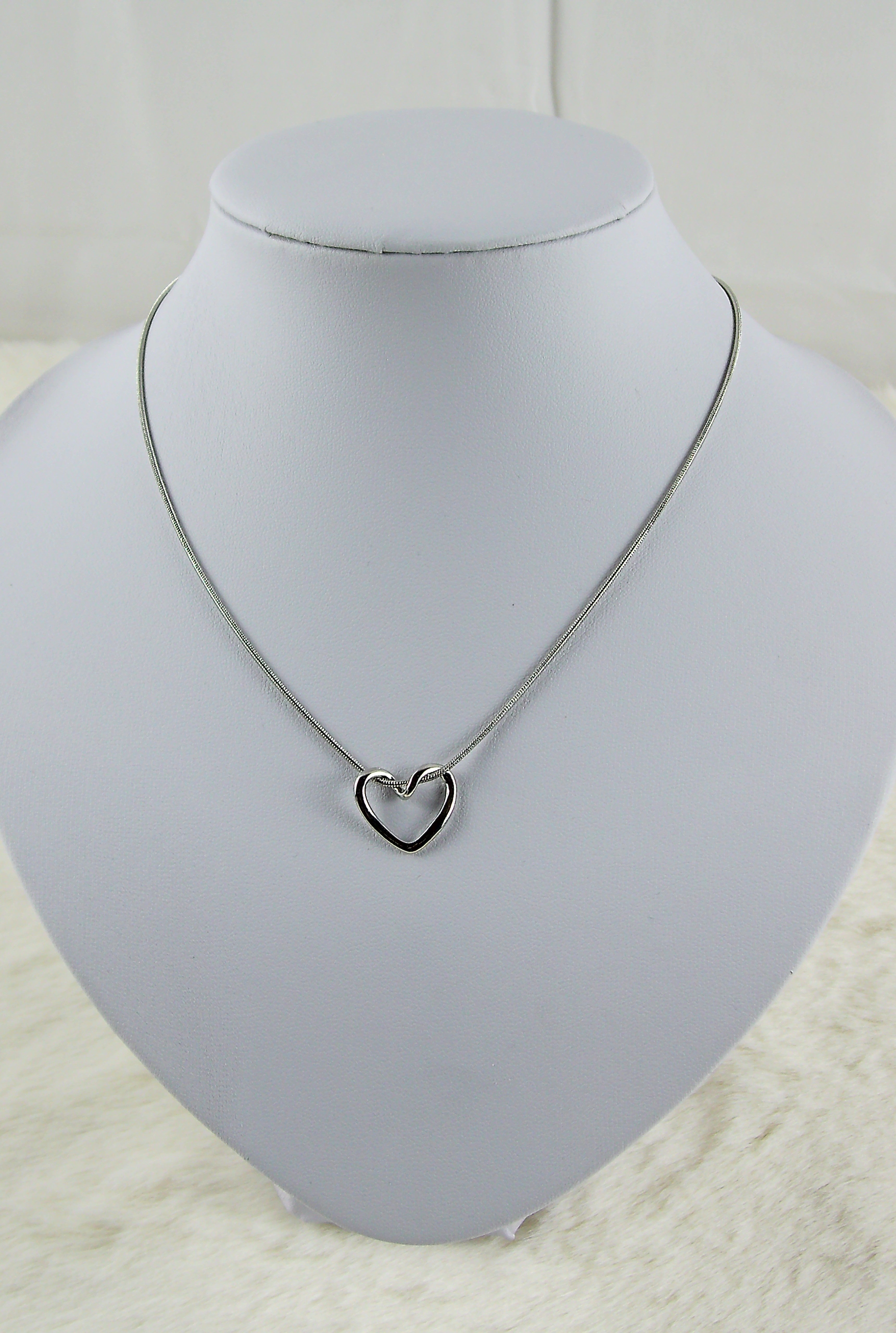 Zilveren ketting hartje