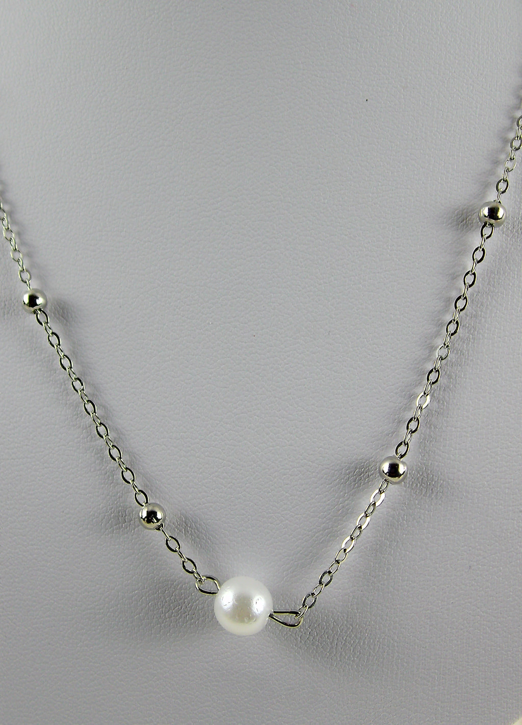 Zilveren ketting met witte parel