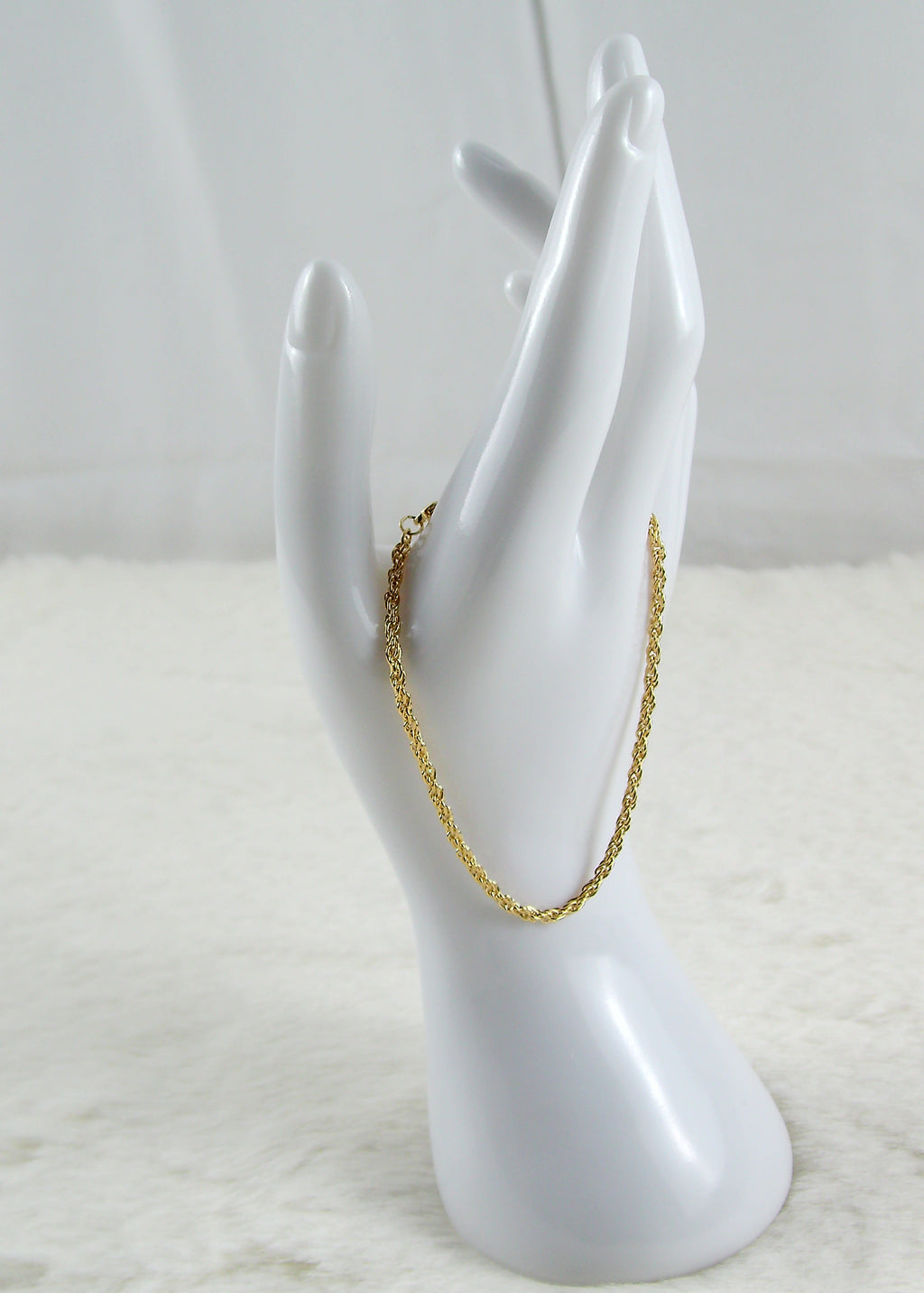 Basic gedraaide golden armbandje dun
