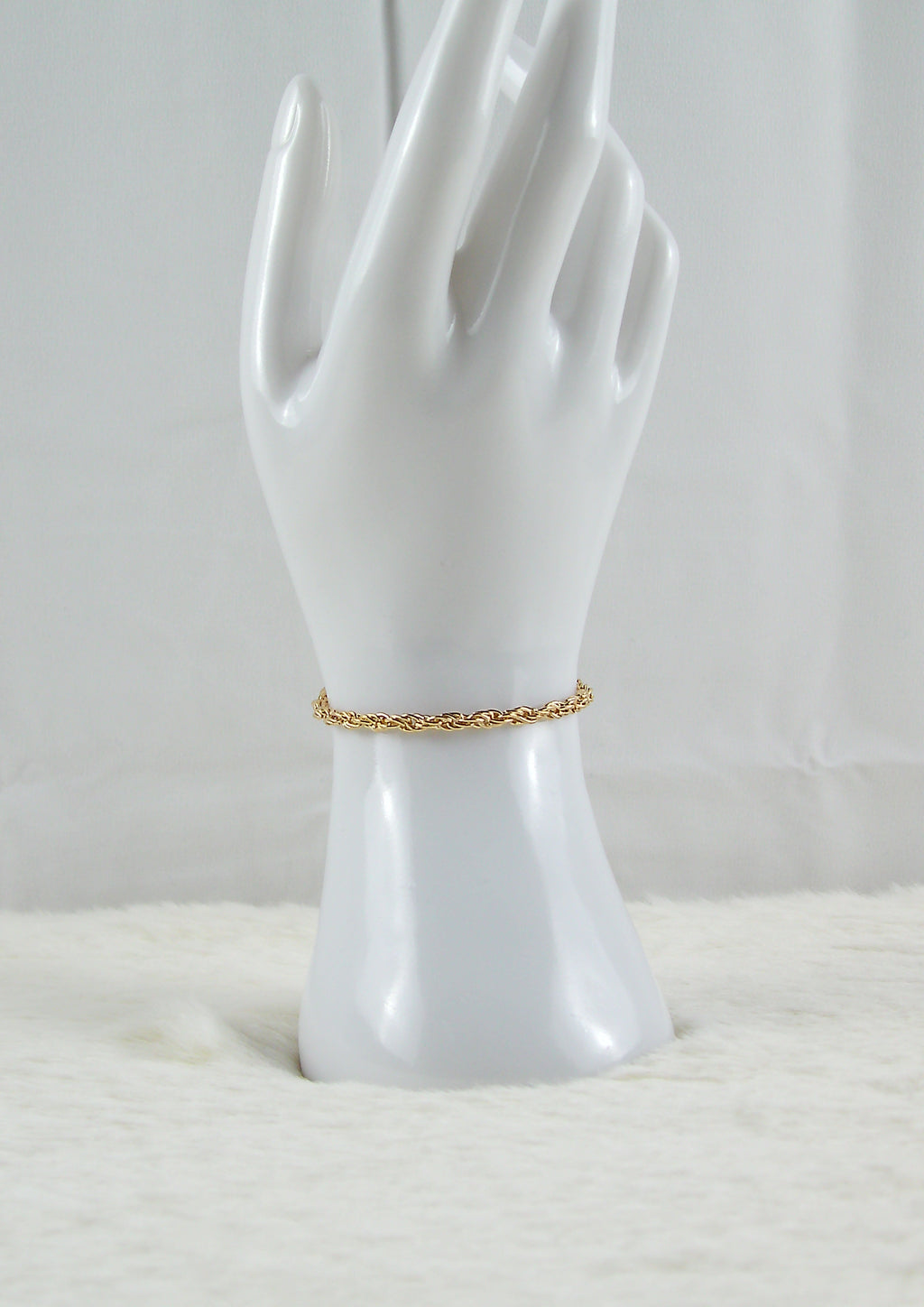 Basic gedraaide gouden armbandje dik