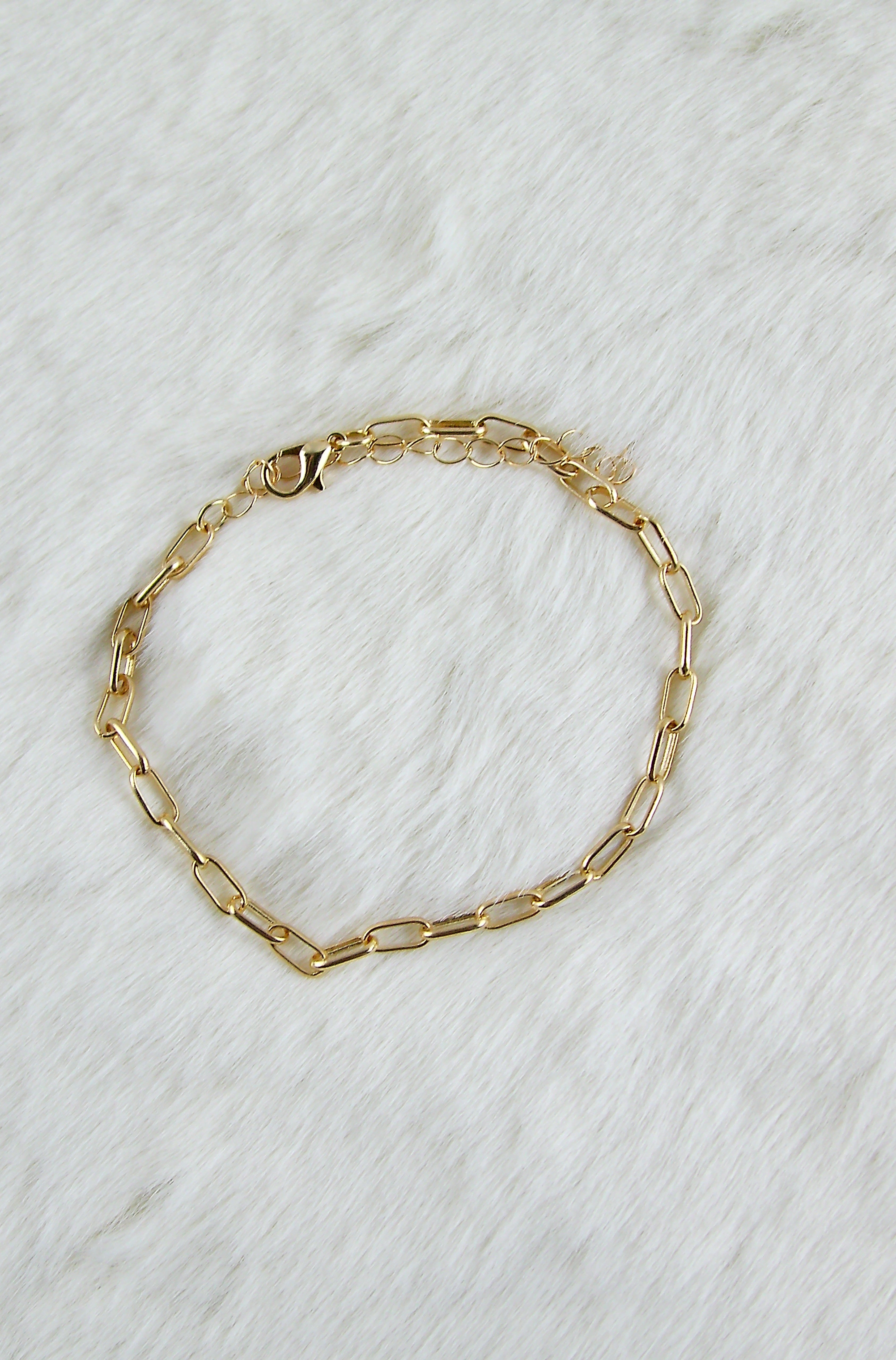 Gouden basic armband schakeltjes aan elkaar