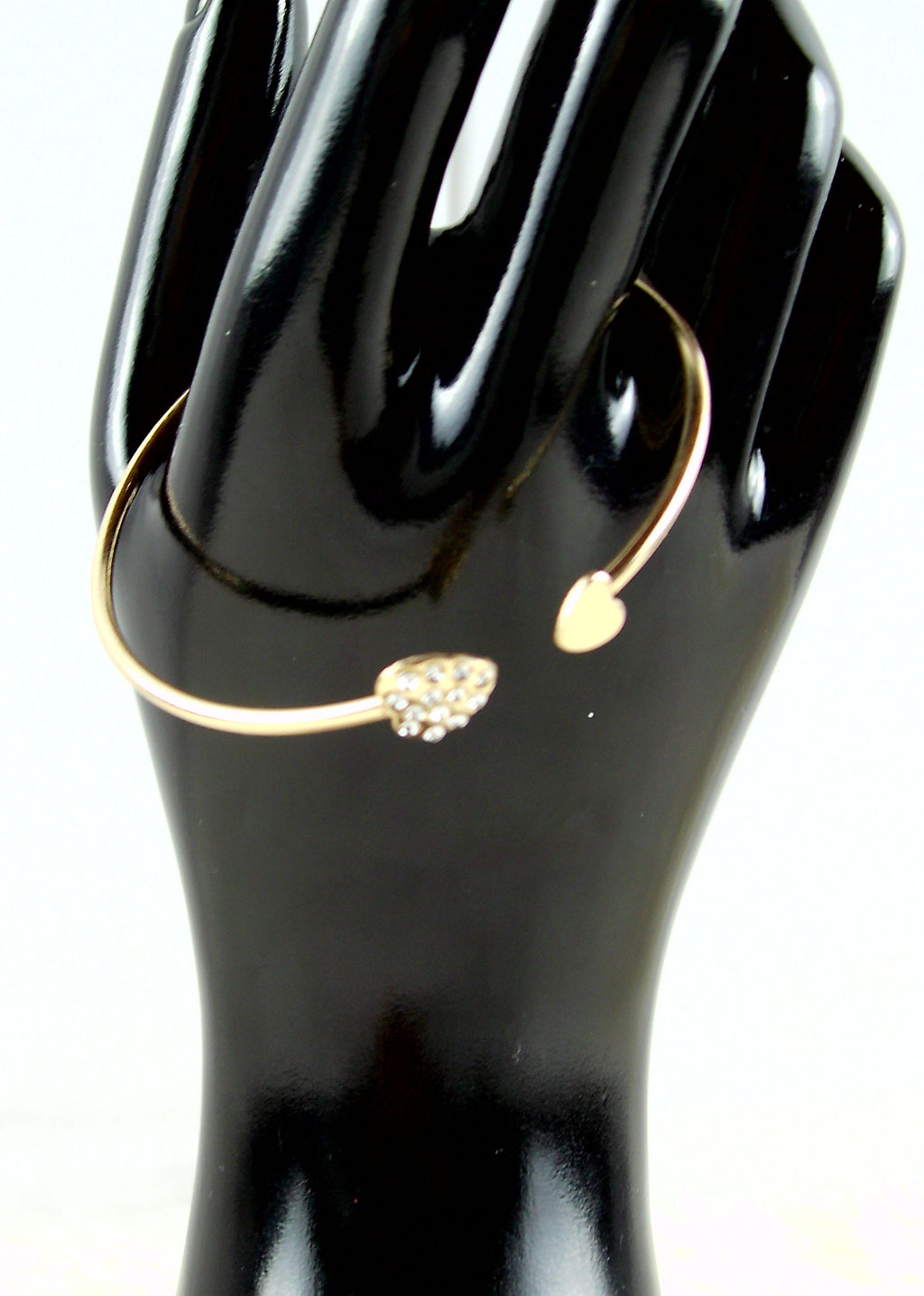 Gouden ronde armband met mooie sluiting