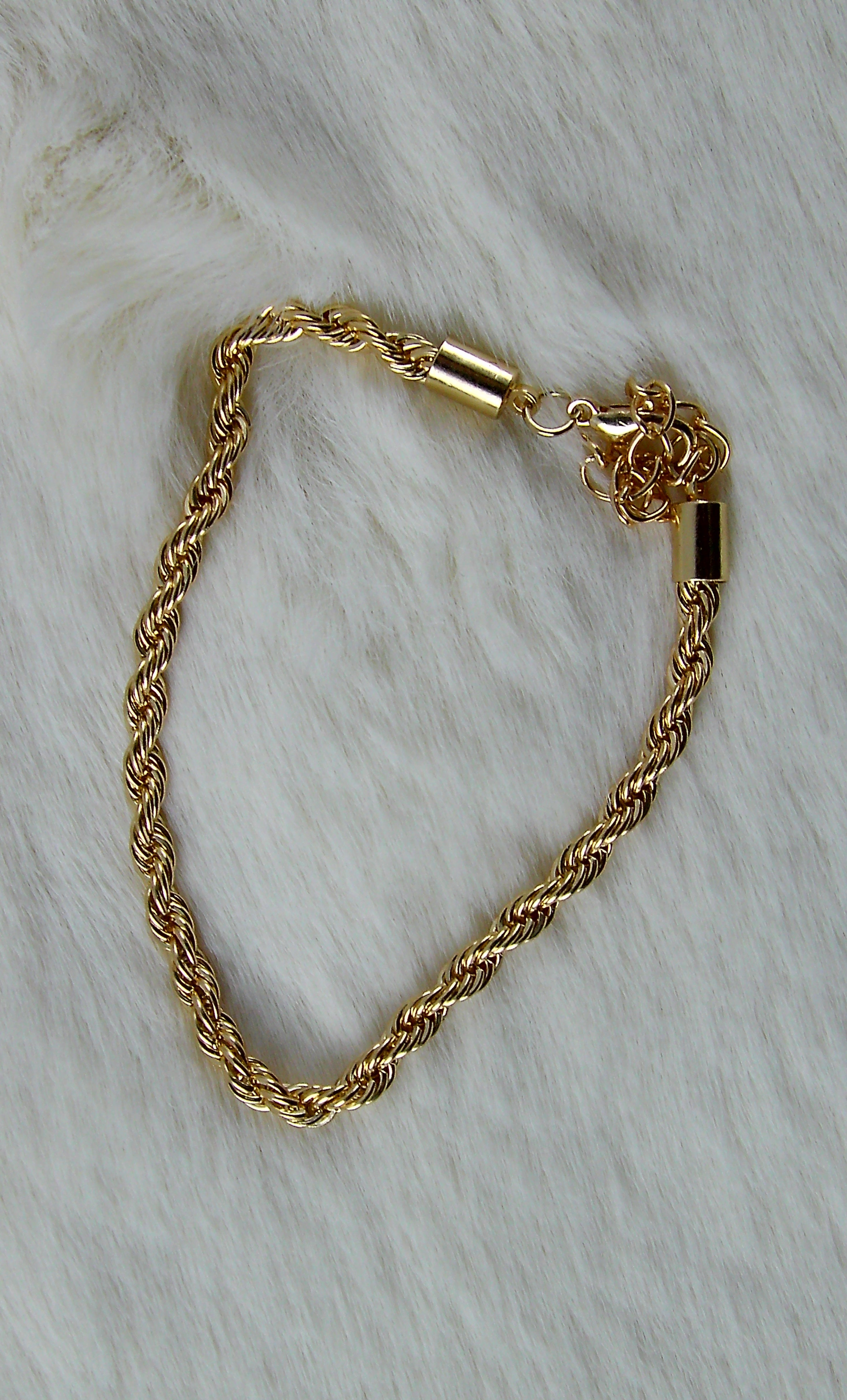 Basic gedraaide gouden armbandje