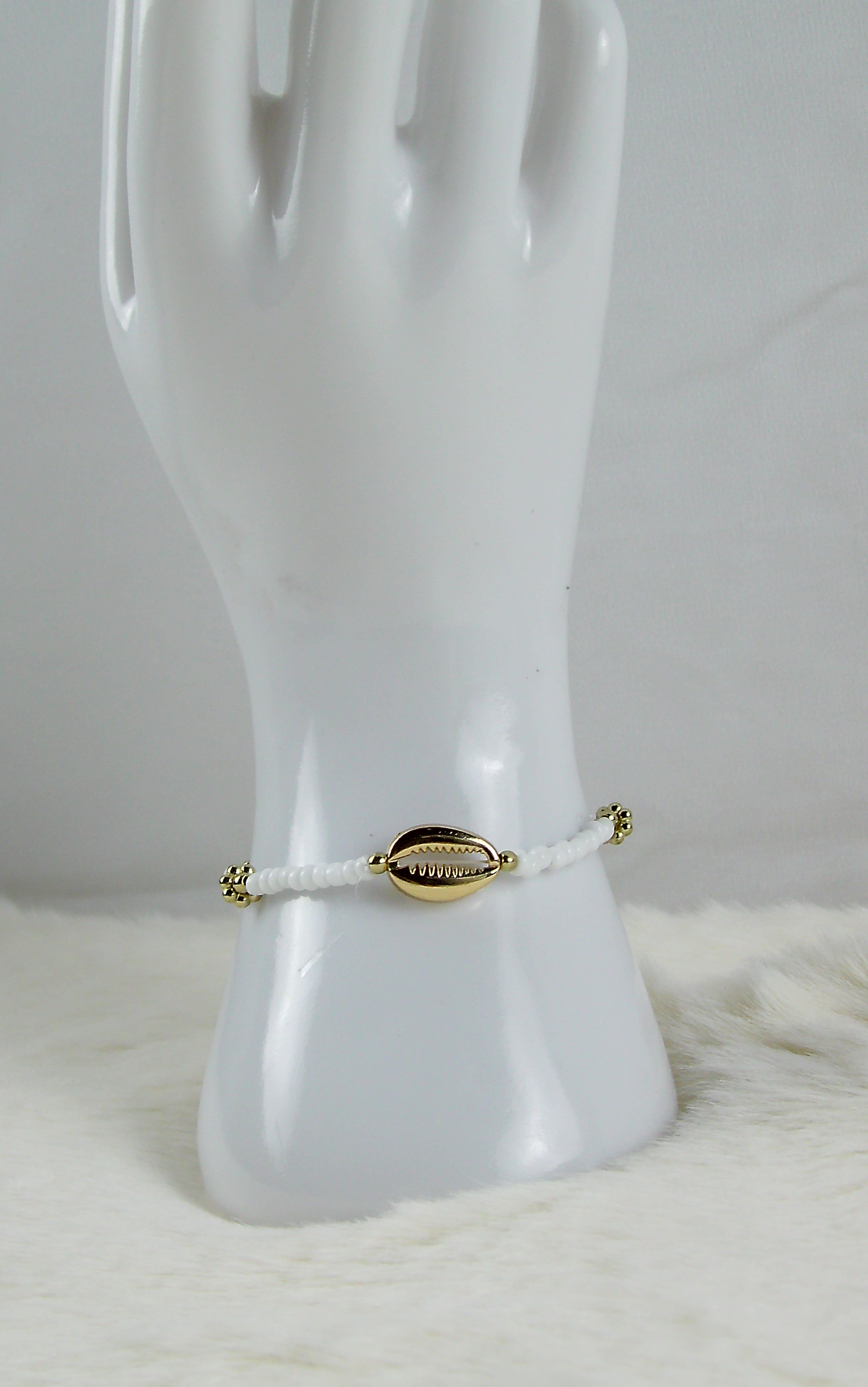 Witte zee armband met schelp