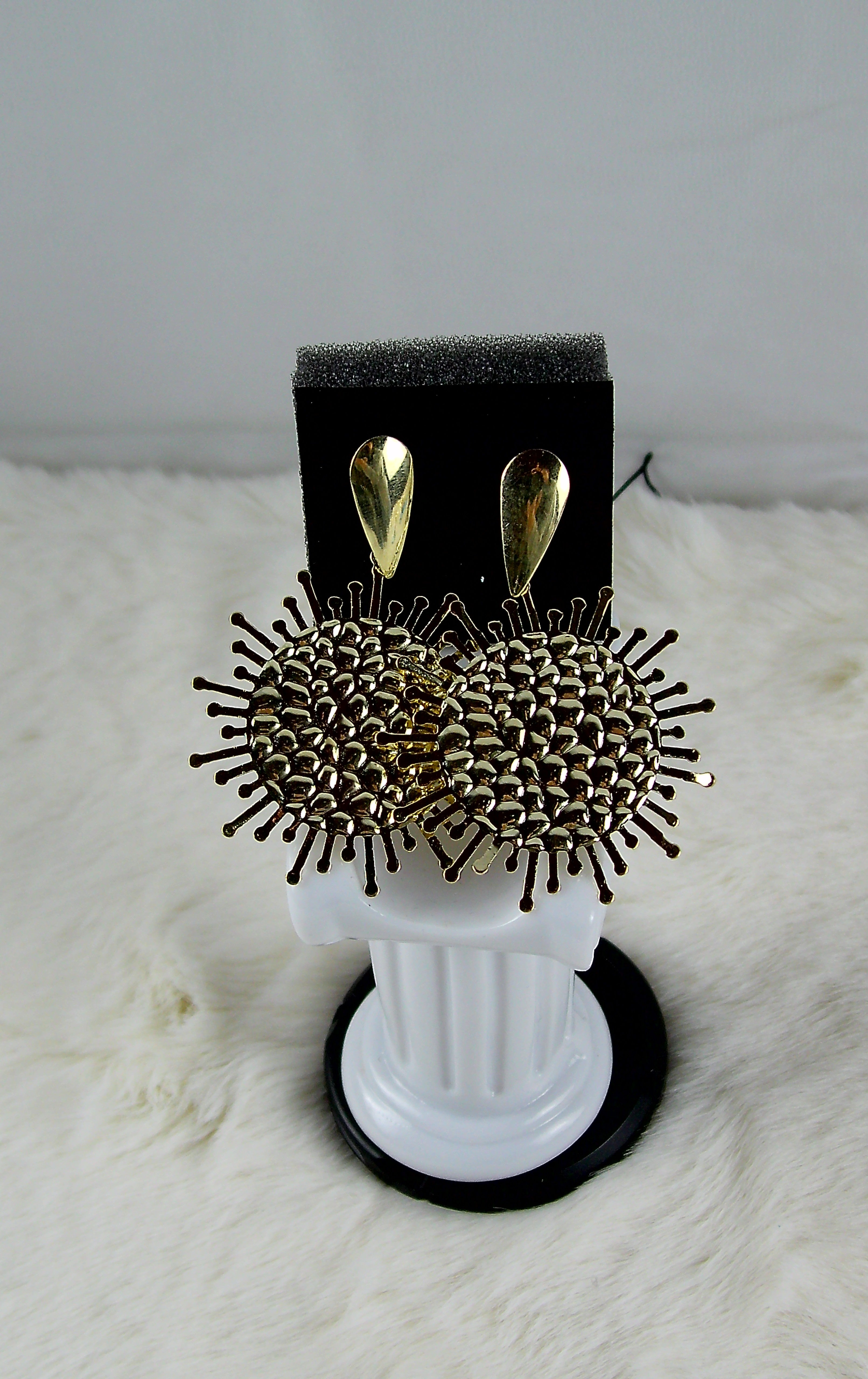 Gouden explosive oorbellen