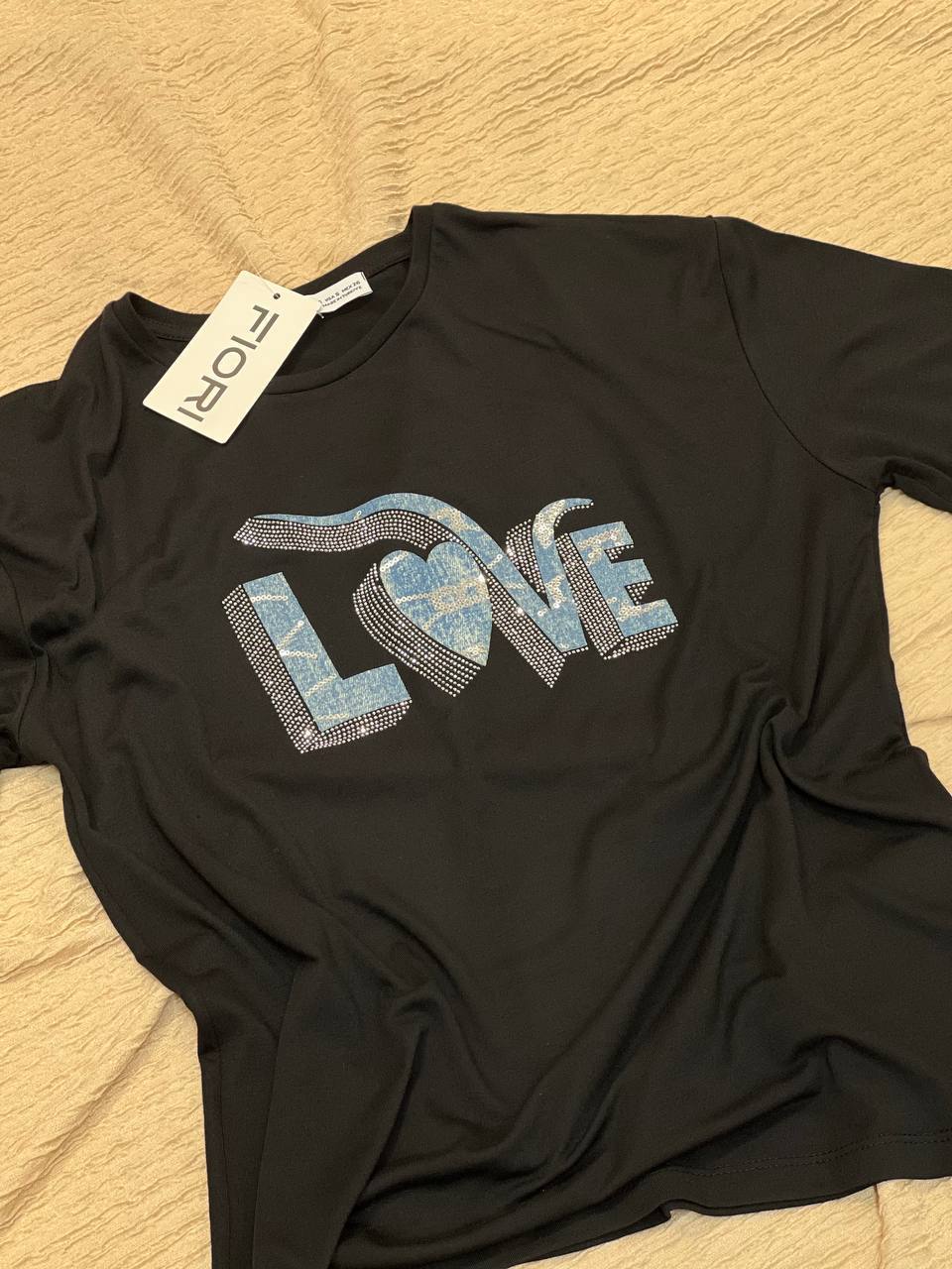 Love T-shirt